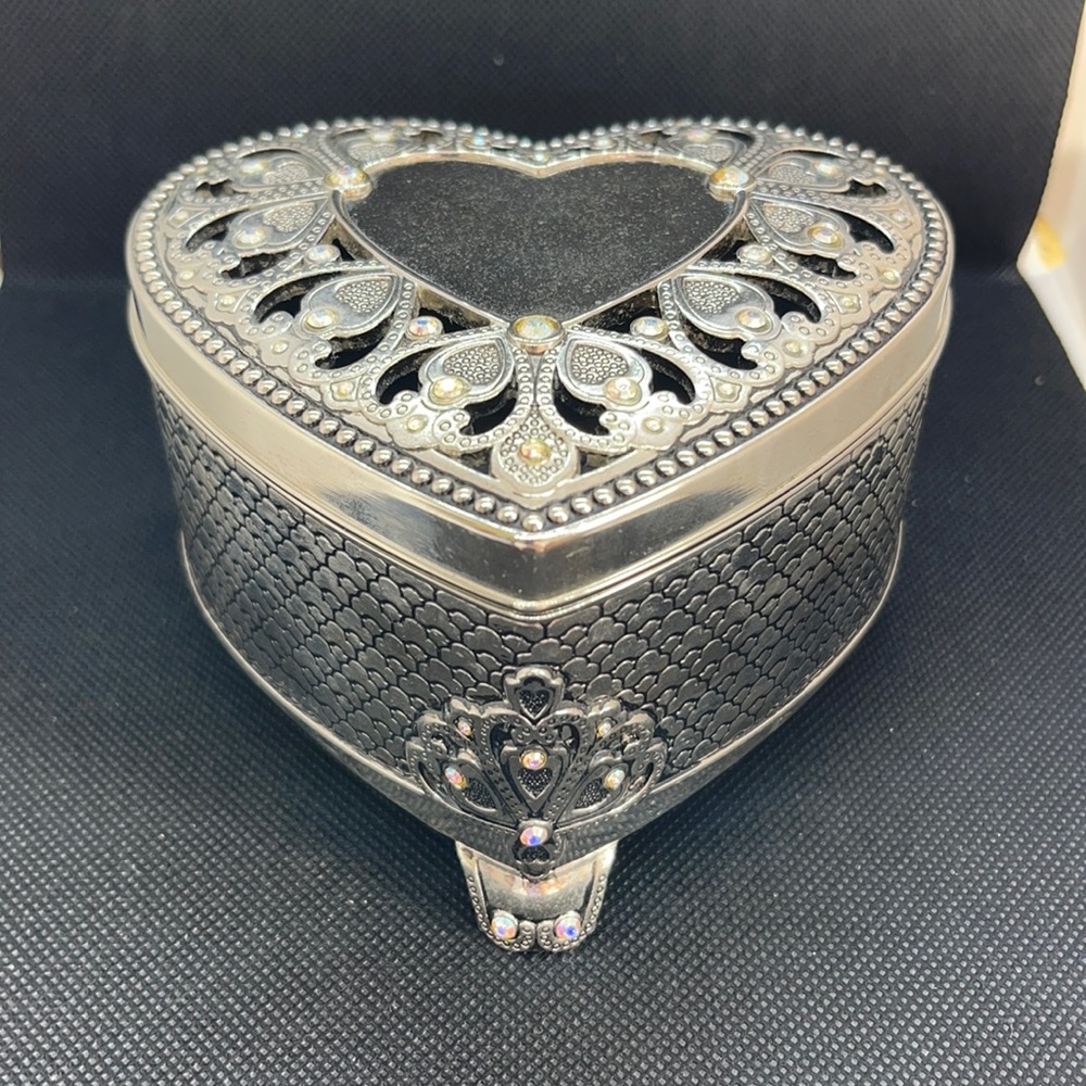 Metal heart shaped trinket box with rhinestones